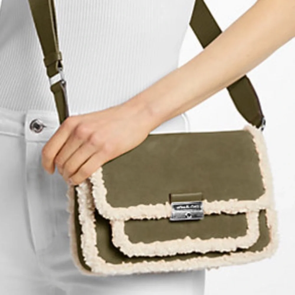 MICHAEL KORS Bradshaw Medium Suede and Faux Shearling Messenger Bag
Olive 
NWT - Picture 2 of 16